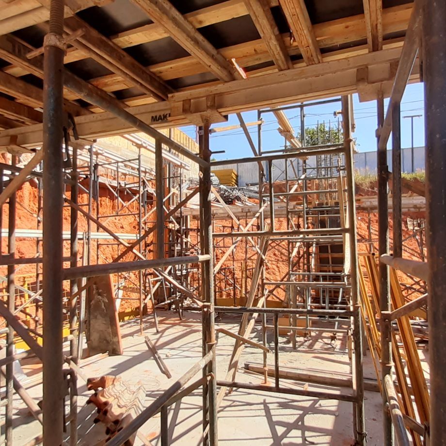 Engenheiros de segurança.